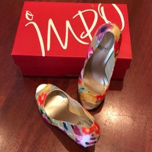 Floral pumps